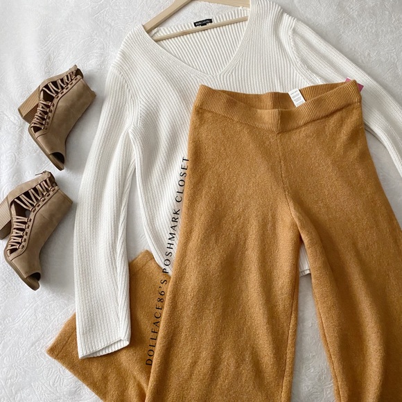 NWT Camel Colored Knit Wide Leg Pants - Picture 2 of 14